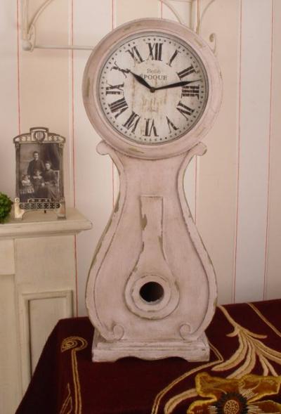 FRANZÖSISCHE TISCHUHR ETG001